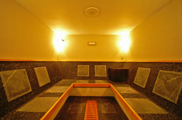 ゲルマニウム岩盤浴室